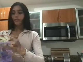 Webcam Belle - biancaawoods cam babe with big tits in private live sex show