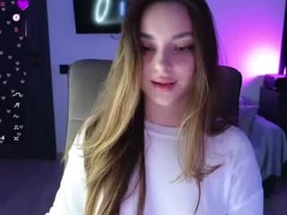 Webcam Belle - edaflower cam babe with small tits wants dirty live sex