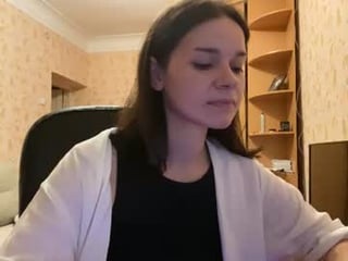 Webcam Belle - komerialimer european cam babe with small tits goes doggie style online