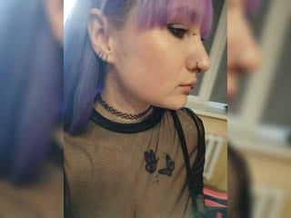 Webcam Belle - darcy-666 blonde teen cam babe plays with her tight asshole