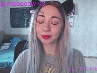 Webcam Belle - bunnykelly cam babe with small tits wants dirty live sex