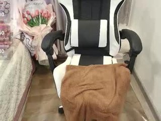 Webcam Belle - serena_angel18 horny cam girl enjoys dirty anal live sex in exchange for a good mark