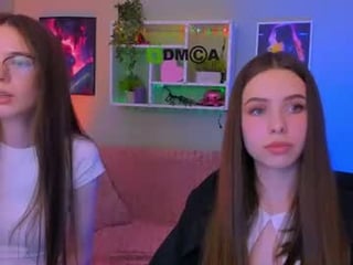 Webcam Belle - betty_noir nude cam bitch enjoys hard live sex on camera