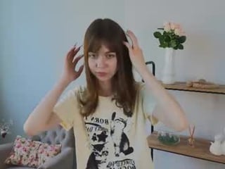 Webcam Belle - kathleen_banks cam babe with small tits wants dirty live sex