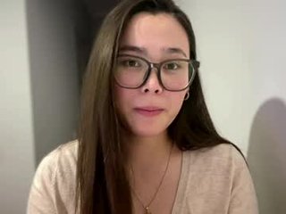 Webcam Belle - laurettasims teen cam babe wants to be fucked online as hard as possible