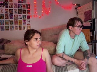 Webcam Belle - live-sexy1 brunette cam babe loves getting her cunt banged online