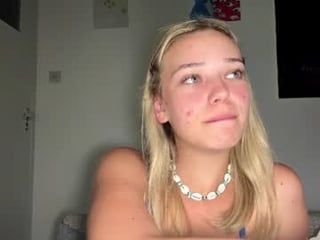 Webcam Belle - slavgirll cam babe enjoys great live sex with her partner