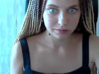 Webcam Belle - klerkarina slim cam babe is glad to offer her cunt for dirty live sex