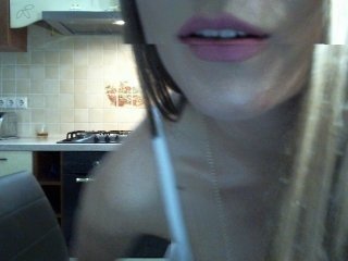 Webcam Belle - bigstarxxx brunette cam girl with shaved pussy doesn't spare her booty