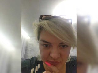 Webcam Belle - jessicawow russian cam girl fingers her hot shaved pussy online