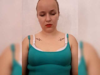 Webcam Belle - dana18-1 brunette teen cam babe plays with her tight asshole