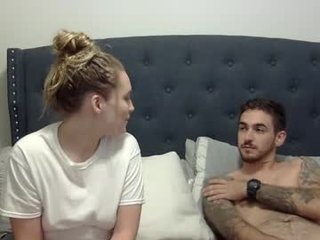 Webcam Belle - sunflower23202 horny couple adores fucking online