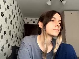 Webcam Belle - chicoombe cam babe wants show beauty kiss live sex