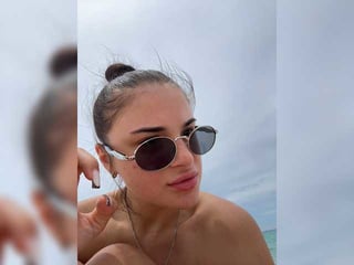 Webcam Belle - fi7h couple loves intense fuck in shaved pussy online