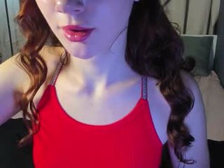 Webcam Belle - margoviento depraved brunette cam girl presents her pussy sodomized