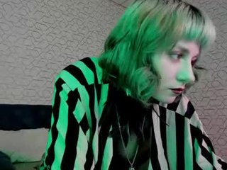 Webcam Belle - scarle_whisper cam girl get her pussy humped
