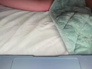 Webcam Belle - dolphinzluv23 horny couple adores fucking online