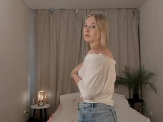 Webcam Belle - amaliapatron cam girl gets her ass hard fucked by her partner