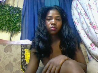 Webcam Belle - katerinah ebony cam girl offers me her ass online