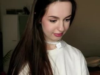Webcam Belle - milky_sofa cam babe with small tits wants dirty live sex