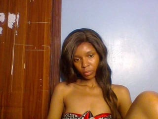 Webcam Belle - spiced-sweetness ebony brunette cam girl enjoys getting her ass drilled