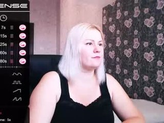 Webcam Belle - blackeyes11 blonde cam girl with big boobs teaching how to have sex