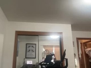 Webcam Belle - betterconvobesttime bitchy cam girl wants hot live sex in the chatroom