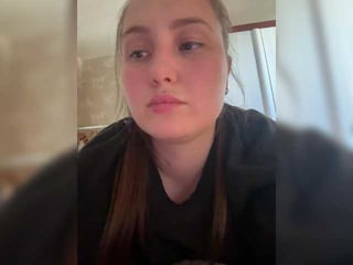 Webcam Belle - sweetyw- gorgeous dick licking naked brunette cam babe impaled by hard meat