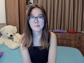 Webcam Belle - jodie_colinz_ cam girl will surprise you with her huge gaping asshole