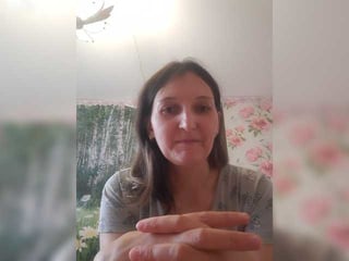 Webcam Belle - kiskas12 russian cam girl fingers her hot shaved pussy online