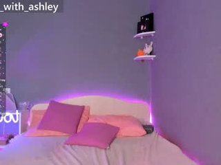 Webcam Belle - ashley_fly cam girl showing big tits and big ass