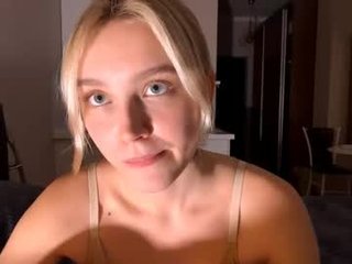 Webcam Belle - paztumminello cam babe enjoys the best massage in her life