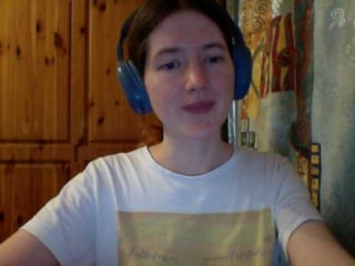 Webcam Belle - purple-cat55 cam girl loves her sweet pussy penetrated hard
