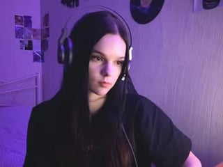 Webcam Belle - bettierobison nude cam bitch enjoys hard live sex on camera