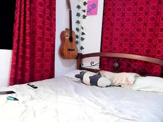 Webcam Belle - barbieykenn horny cam girl enjoys dirty anal live sex in exchange for a good mark