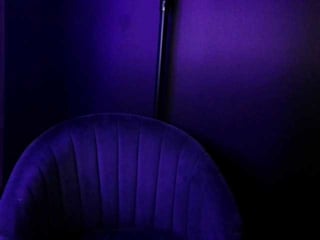 Webcam Belle - klinara cam girl loves her sweet pussy penetrated hard