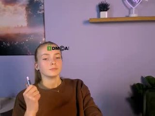 Webcam Belle - mia_starrr_ depraved brunette cam girl presents her pussy sodomized