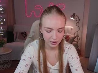 Webcam Belle - blonde_vibe cam girl gets her ass hard fucked by her partner