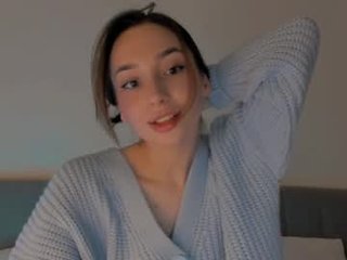 Webcam Belle - evvantmu cam girl gets her ass hard fucked by her partner