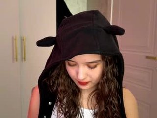 Webcam Belle - audrabeaman teen cam babe wants to be fucked online as hard as possible