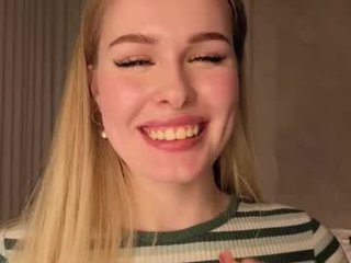 Webcam Belle - florenceherrick big tits teen cam babe gets her first taste and feel of hard cock