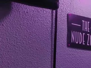 Webcam Belle - bellaskeykeeper milf cam whore is ready for kisses online