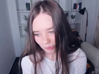 Webcam Belle - kristi_zenn teen cam babe wants to be fucked online as hard as possible