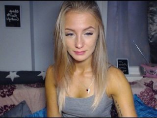 Webcam Belle - lenadate cam girl loves her sweet pussy penetrated hard