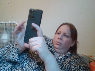 Webcam Belle - starlight1983 do you want to fuck online this european redhead cam girl with pleasure
