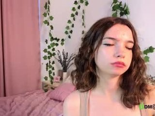 Webcam Belle - evi_brook english cam girl show his beauty legs online