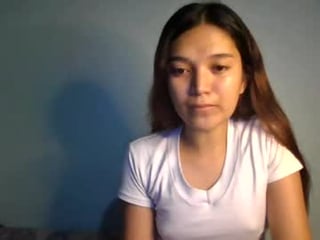 Webcam Belle - juicyy_ann cam girl with long feet fucked and eating cum online