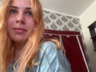 Webcam Belle - lisalovex redhead vixen she takes her sexy lingerie set off and even rubs her shaved pussy to taste her own love juices online