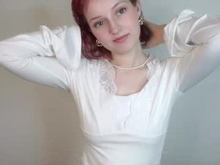 Webcam Belle - tiffinywiktor nude cam bitch enjoys hard live sex on camera