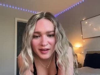 Webcam Belle - brianaboo sex cam with a horny cute cam girl that's also incredibly naughty